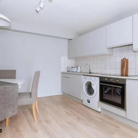 Relaxing 1bd Flat With A Roof Terrace - Portobello Apartment Dublin