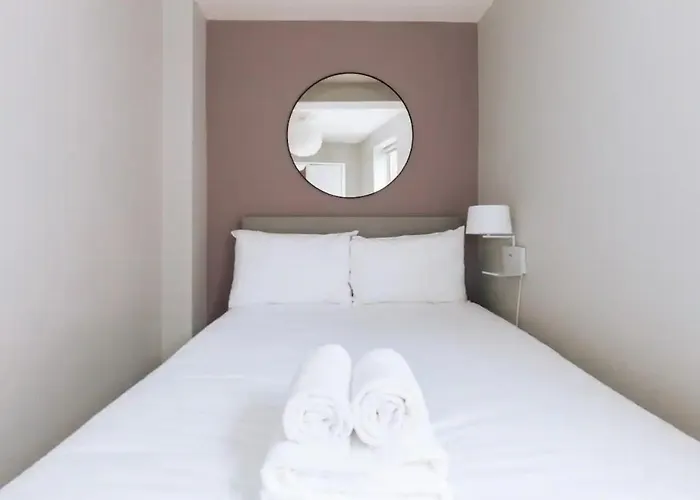 Relaxing 1bd Flat With A Roof Terrace - Portobello *